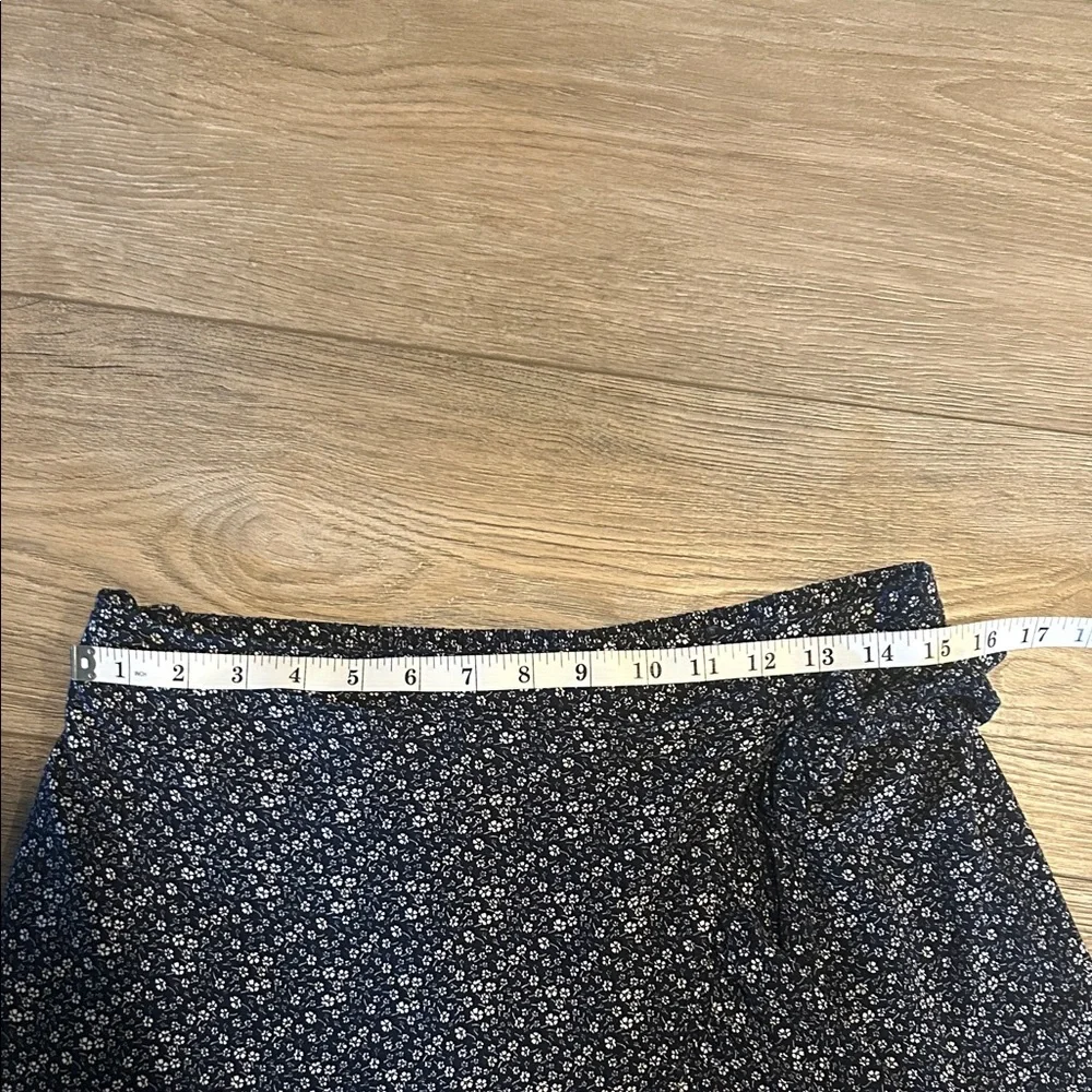 Cynthia‎ Rowley Floral Navy Blue and White Skirt
